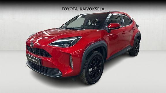 Punainen Käytetty 2025 Toyota Yaris Cross Plus Katumaasturi | 32 490 € (Perustarjous) - Kuva 1/4