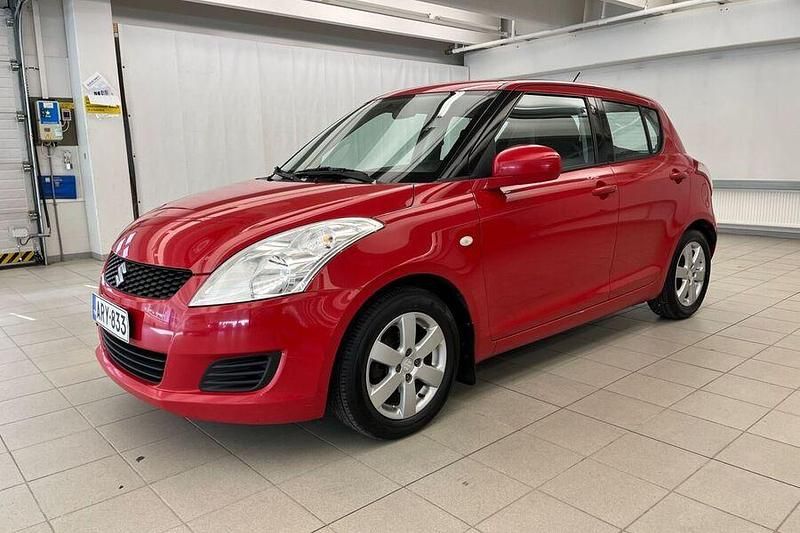 Punainen Käytetty 2013 Suzuki Swift Viistoperä | 6 350 € - Kuva 1/4