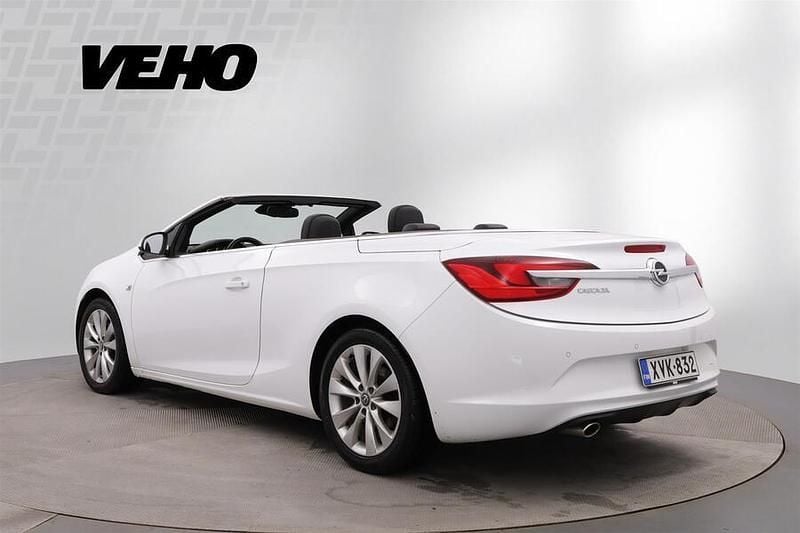 Käytetty Opel Cascada 140 HP (102 kW) 2014 Valkoinen Avoauto