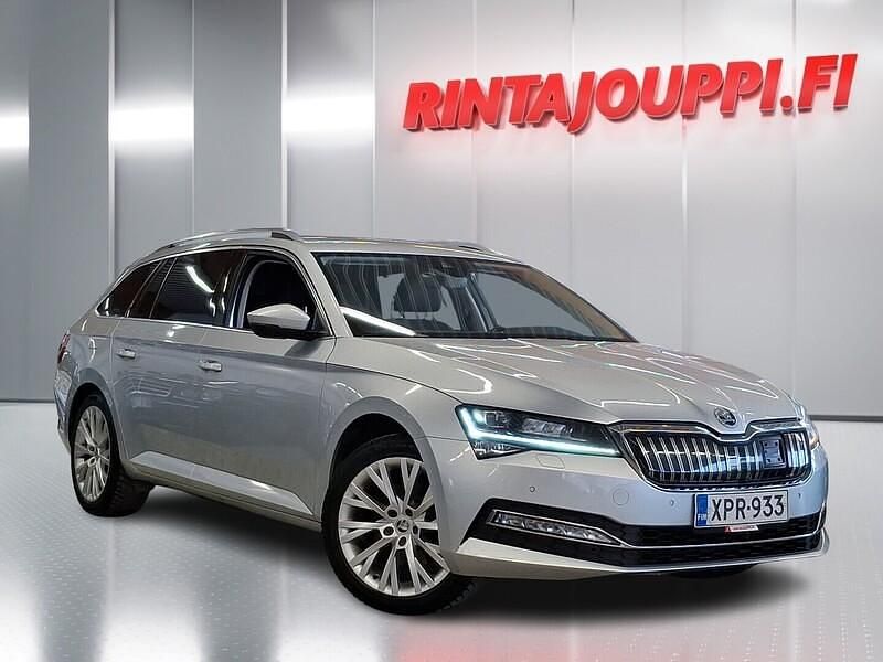 Käytetty Skoda Superb Ambition 156 HP (114 kW) 2021 Hopea Farmari