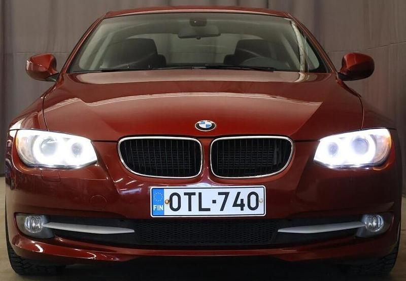 Käytetty BMW 320 170 HP (125 kW) 2012 Punainen Coupe - kaksiovinen