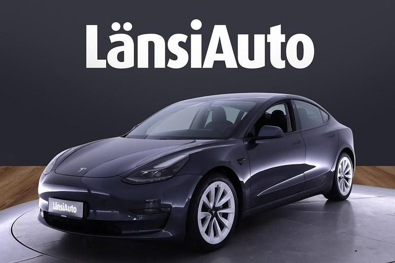 Käytetty 2021 Tesla Model 3 Long Range AWD Sedan | 29 850 € (Perustarjous) - Kuva 1/1