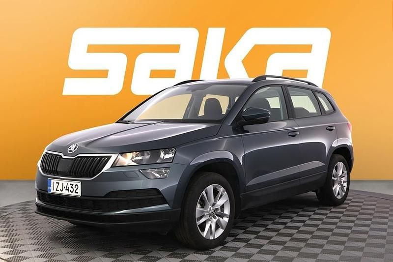 Käytetty Skoda Karoq Clever 150 HP (110 kW) 2021 Katumaasturi