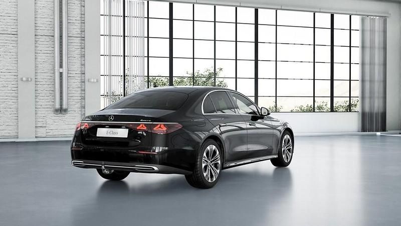 Käytetty Mercedes E300 313 HP (230 kW) 2024 Sedan