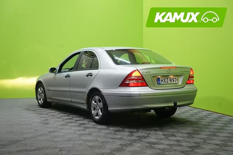 Käytetty Mercedes C180 143 HP (105 kW) 2004 Hopea / harmaa Sedan