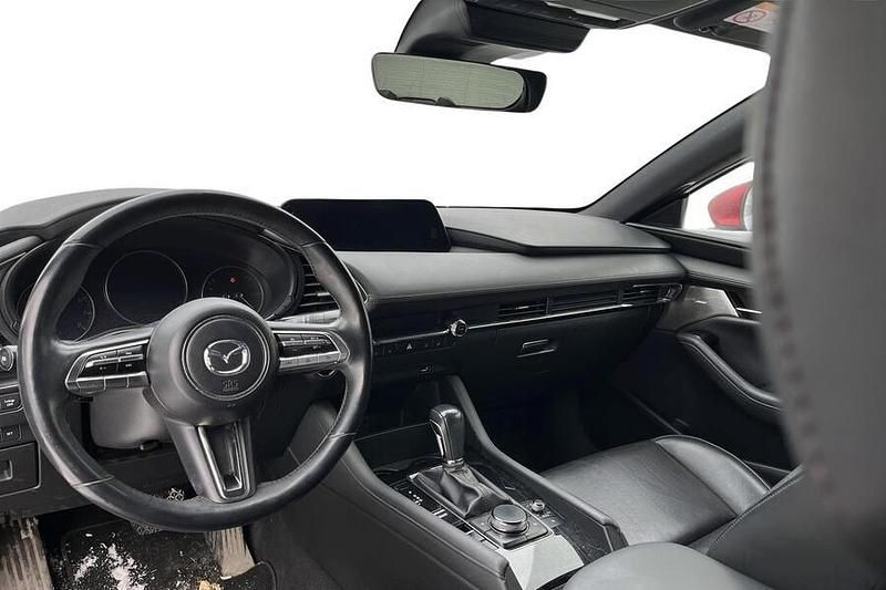 Käytetty Mazda 3 Luxury 122 HP (89 kW) 2019 Viistoperä