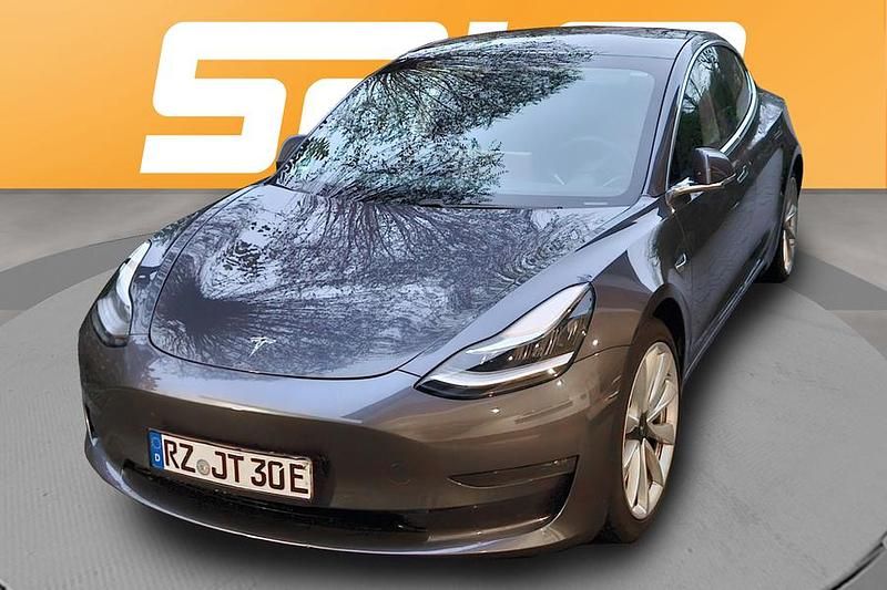 Käytetty 2020 Tesla Model 3 Sedan | 26 400 € (Perustarjous) - Kuva 1/2