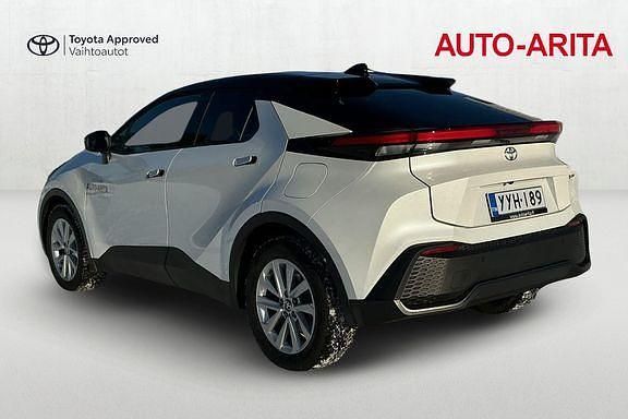 Käytetty Toyota C-HR Edition 220 HP (161 kW) 2025 Valkoinen Katumaasturi