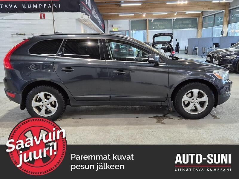 Käytetty Volvo XC60 Business Edition 163 HP (119 kW) 2013 Katumaasturi