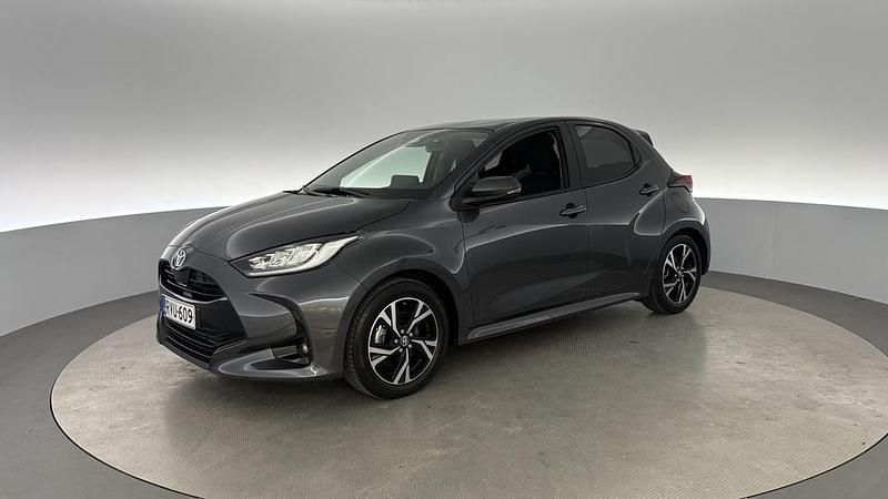 Käytetty 2024 Toyota Yaris Hybrid Edition Viistoperä | 23 890 € (Perustarjous) - Kuva 1/4