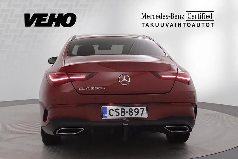 Käytetty Mercedes CLA250e Advanced Plus 163 HP (119 kW) 2024 Punainen Sedan