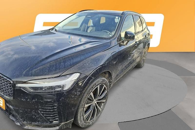 Käytetty Volvo XC60 Plus 350 HP (257 kW) 2023 Katumaasturi