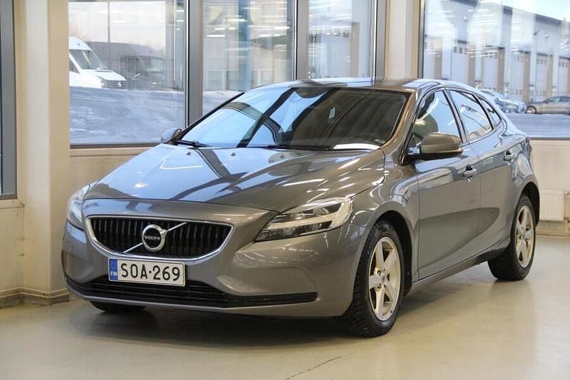 Harmaa Käytetty 2018 Volvo V40 Dynamic Farmari | 16 990 € (Perustarjous) - Kuva 1/4
