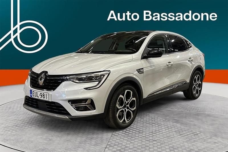 Käytetty Renault Arkana Intens 143 HP (105 kW) 2022 Katumaasturi