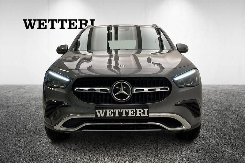 Käytetty Mercedes GLA250 Edition 163 HP (119 kW) 2025 Harmaa Katumaasturi