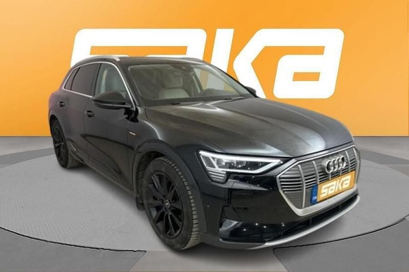 Käytetty 2023 Audi e-tron Advanced Plus Katumaasturi | 32 900 € (Hyvä tarjous) - Kuva 1/4