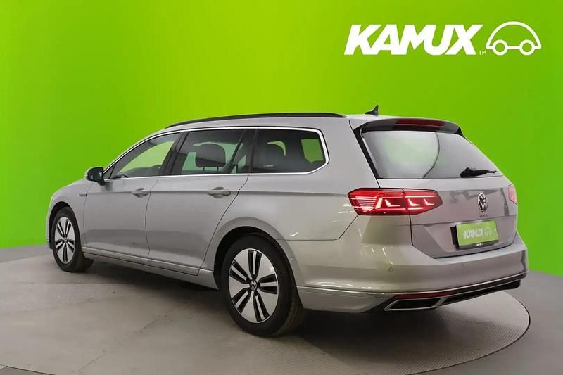 Käytetty VW Passat GTE 156 HP (114 kW) 2022 Hopea / harmaa Farmari
