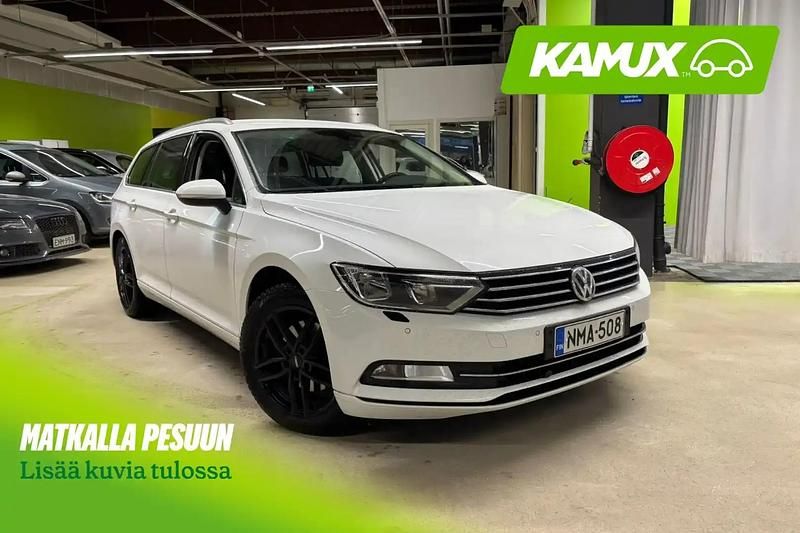 Valkoinen Käytetty 2018 VW Passat Comfortline Farmari | 16 890 € (Perustarjous) - Kuva 1/4