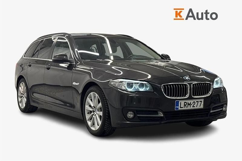 Ruskea Käytetty 2017 BMW 520 Exclusive Farmari | 15 890 € - Kuva 1/4