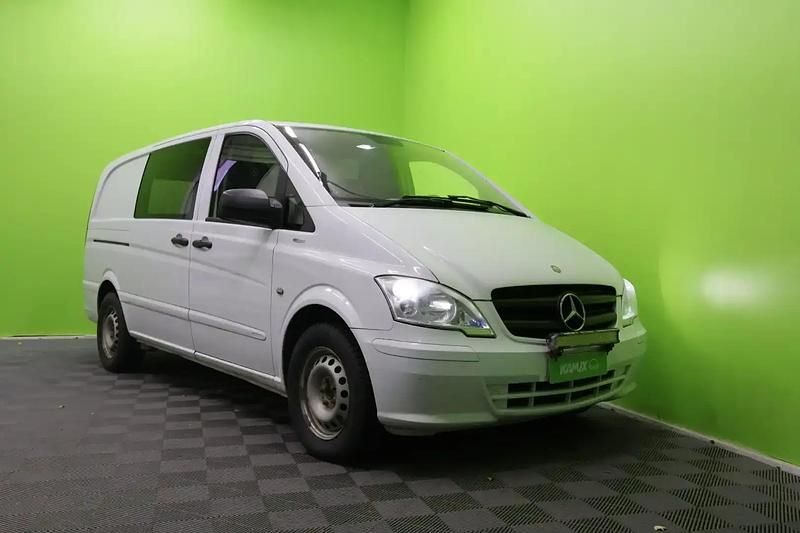 Valkoinen Käytetty 2012 Mercedes Vito Tila-auto | 7 990 € (Hyvä tarjous) - Kuva 1/4
