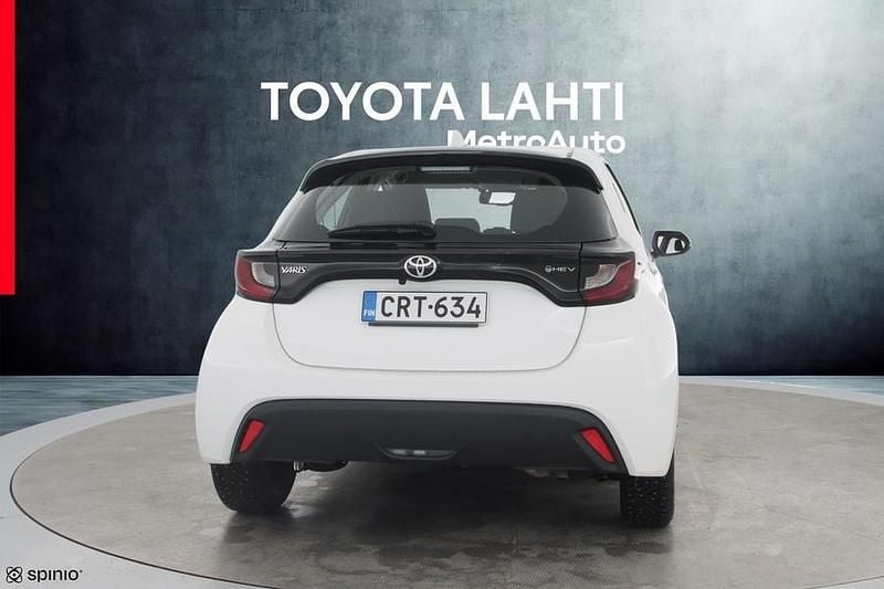 Käytetty Toyota Yaris Hybrid 116 HP (85 kW) 2024 Viistoperä