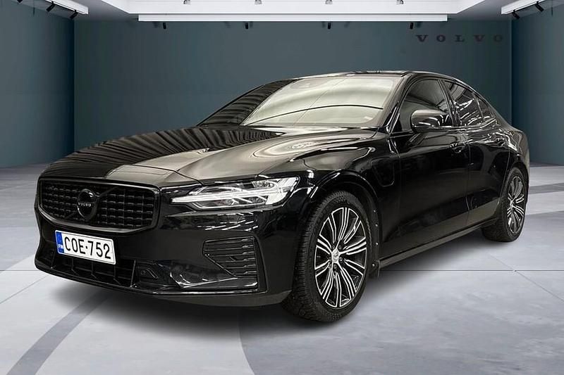 Musta Käytetty 2020 Volvo S60 Business Edition Sedan | 32 750 € (Hieman kallis) - Kuva 1/4