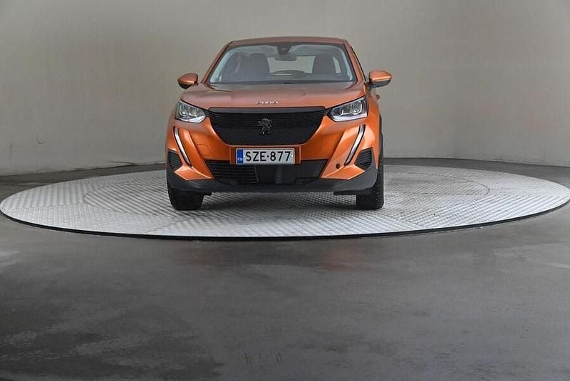 Käytetty Peugeot 2008 Active 131 HP (96 kW) 2021 Katumaasturi