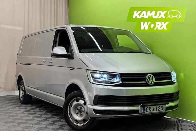 Käytetty VW T6 102 HP (75 kW) 2016 Hopea / harmaa Van