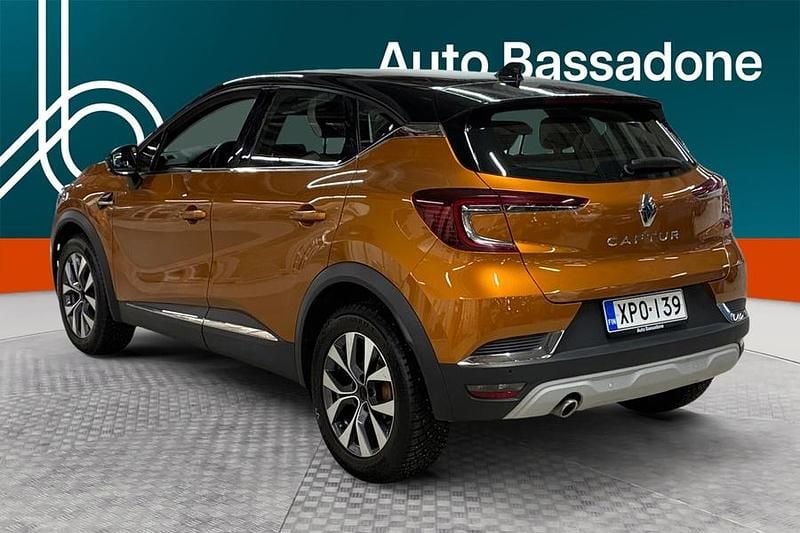 Käytetty Renault Captur Intens 140 HP (102 kW) 2021 Katumaasturi