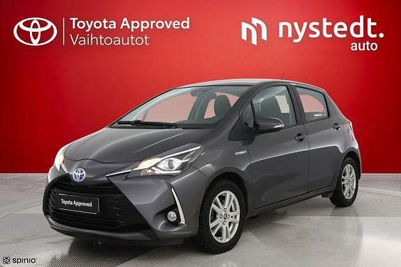 Käytetty Toyota Yaris Edition 72 HP (52 kW) 2017 Harmaa Viistoperä