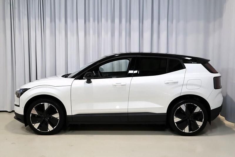 Käytetty Volvo EX30 Performance 314 kW (428 HP) 2025 Valkoinen Katumaasturi