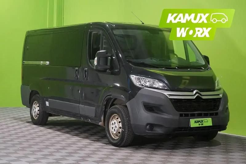 Hopea / harmaa Käytetty 2015 Citroën Jumper Tila-auto | 10 490 € (Perustarjous) - Kuva 1/4