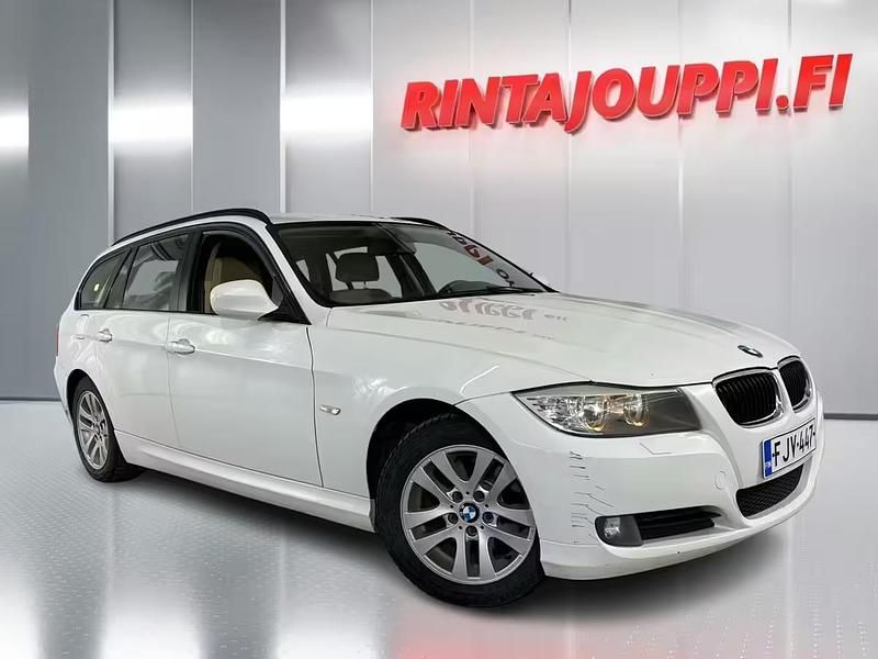 Käytetty 2010 BMW 318 Comfort Edition Farmari | 5 900 € - Kuva 1/4
