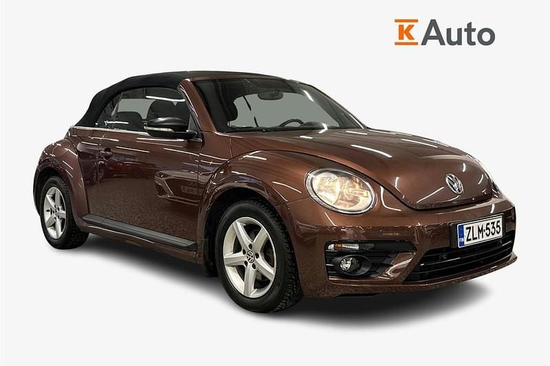 Käytetty VW Beetle Cabriolet Style 103 HP (75 kW) 2017 Ruskea (beige) Avoauto