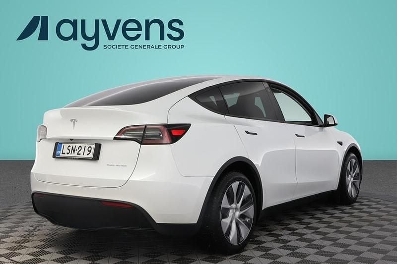 Käytetty Tesla Model Y 258 kW (351 HP) 2023 Valkoinen Katumaasturi