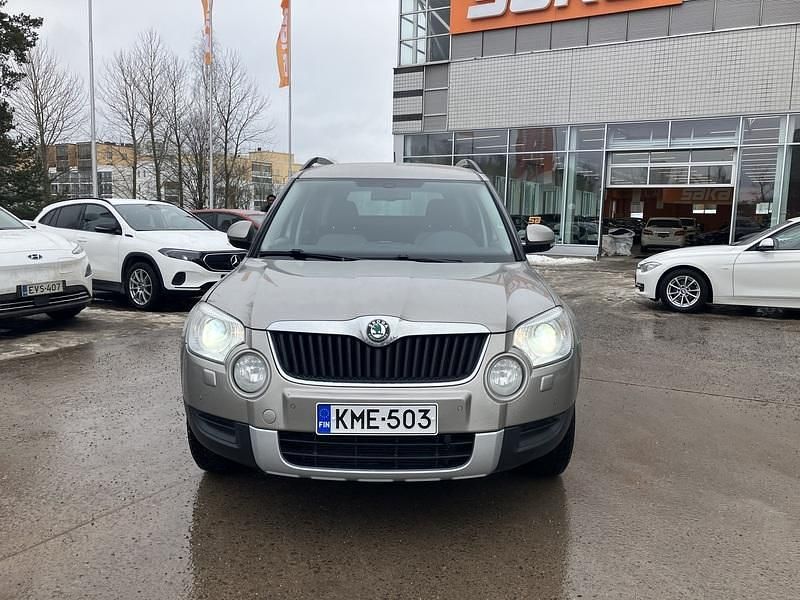 Käytetty Skoda Yeti Experience 105 HP (77 kW) 2012 Katumaasturi