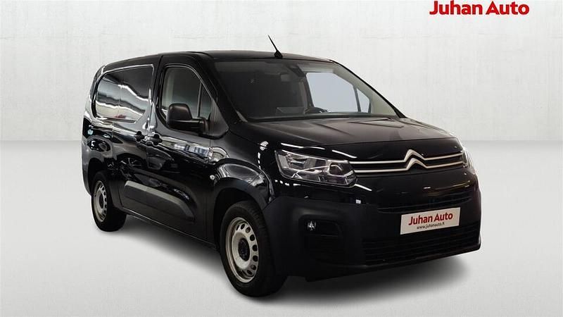 Musta Käytetty 2020 Citroën Berlingo Tila-auto | 16 990 € (Perustarjous) - Kuva 1/4