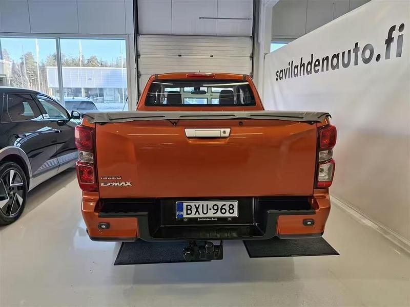 Käytetty Isuzu D-Max 163 HP (119 kW) 2021 Oranssi Nouto
