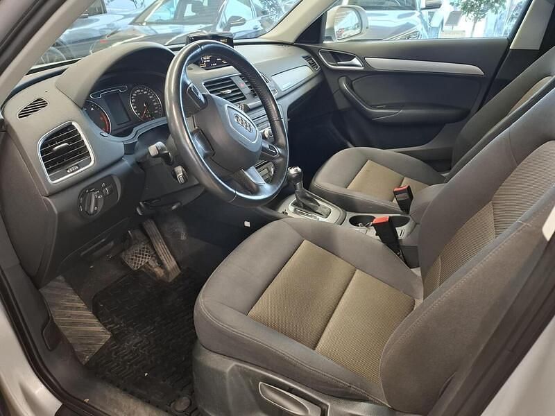 Käytetty Audi Q3 Business 140 HP (102 kW) 2013 Hopea Katumaasturi