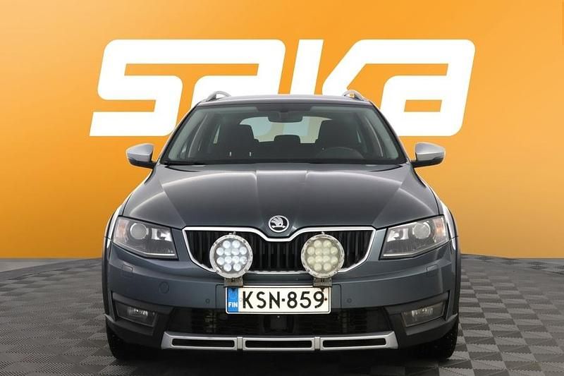 Käytetty Skoda Octavia 184 HP (135 kW) 2017 Farmari