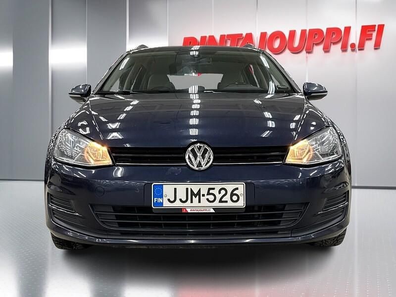 Käytetty VW Golf VII Comfortline 105 HP (77 kW) 2014 Sininen Farmari