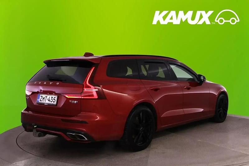 Käytetty Volvo V60 R-Design 317 HP (233 kW) 2019 Punainen Farmari
