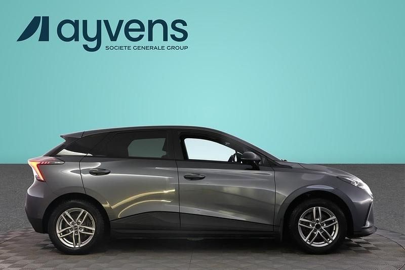 Käytetty MG MG4 EV Luxury 150 kW (204 HP) 2023 Harmaa Viistoperä