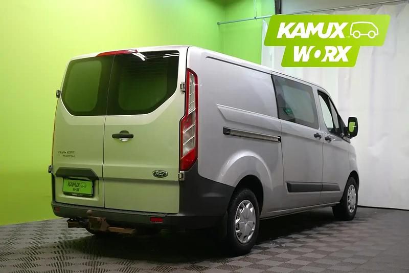Käytetty Ford Transit Custom 125 HP (91 kW) 2016 Hopea / harmaa Sedan