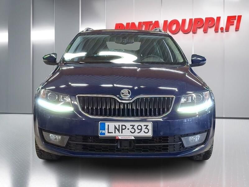 Käytetty Skoda Octavia Style 110 HP (80 kW) 2016 Sininen Viistoperä