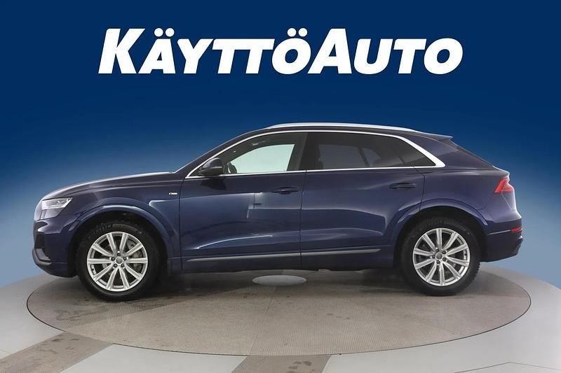 Käytetty Audi Q8 Comfort 231 HP (169 kW) 2021 Sininen Katumaasturi
