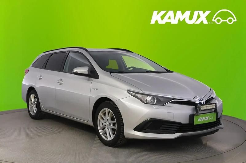 Käytetty Toyota Auris Touring Sports Edition 99 HP (72 kW) 2018 Hopea / harmaa Farmari