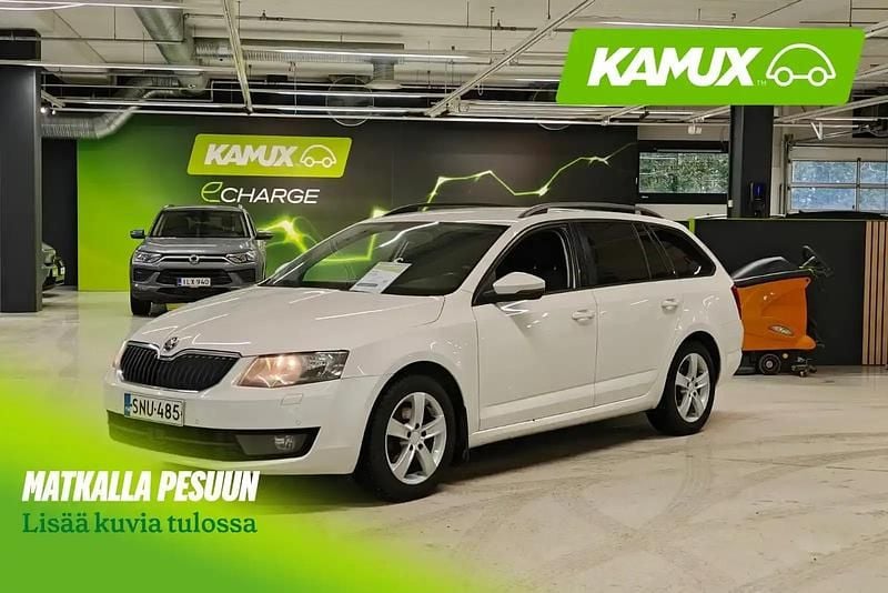 Käytetty Skoda Octavia Ambition 150 HP (110 kW) 2016 Valkoinen Viistoperä
