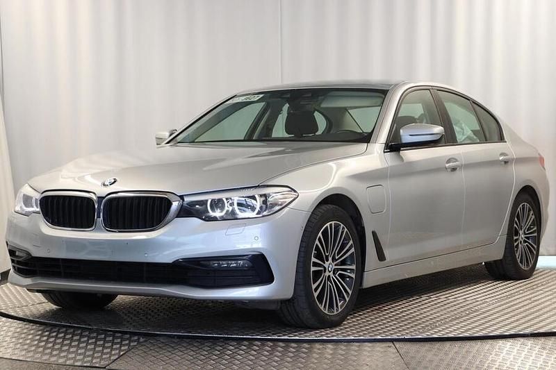 Käytetty 2020 BMW 530e Sport Line Sedan | 25 600 € (Perustarjous) - Kuva 1/4