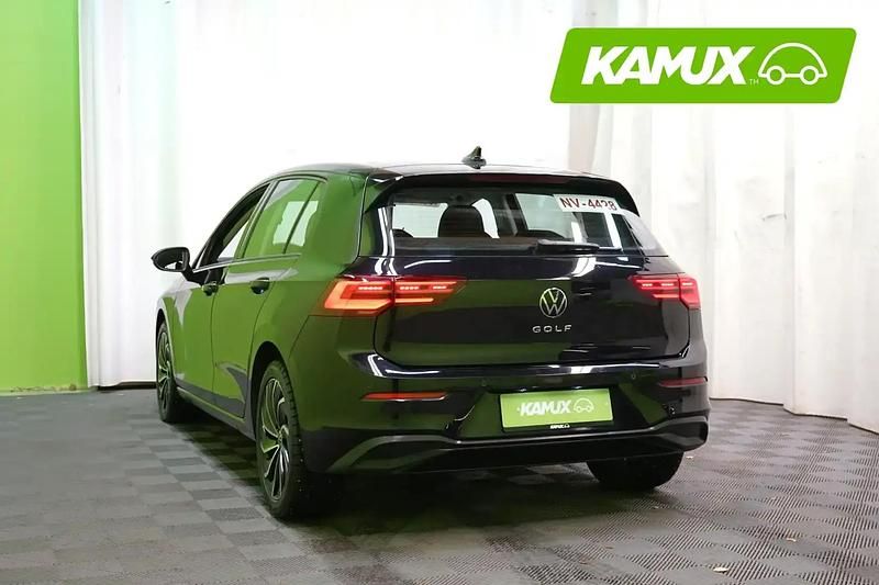 Käytetty VW Golf VIII Edition 131 HP (96 kW) 2020 Musta Sedan